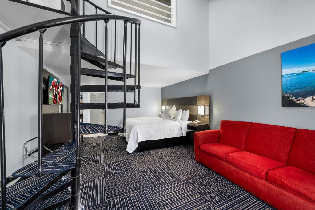 Admiralty Inn & Suites - a Red Collection Hotel - Townhouse Suite With Two King Beds Smoke Free