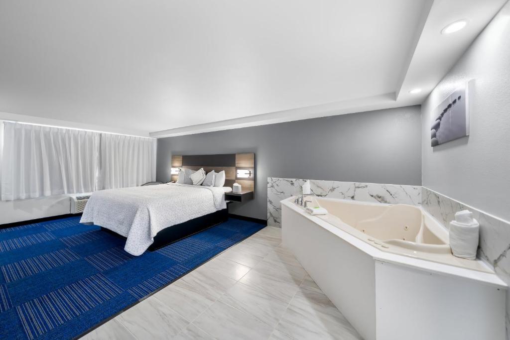 Admiralty Inn & Suites - a Red Collection Hotel - Suite King With Spa Bath Smoke Free