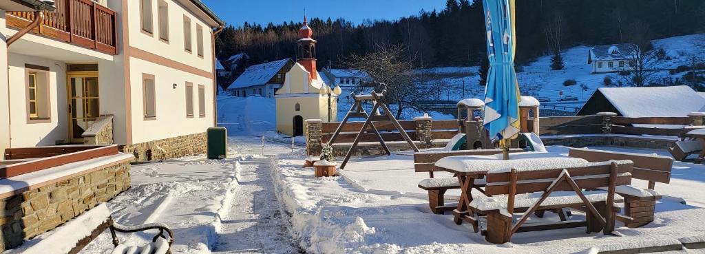 hotel ZLATÝ POTOK v zimě
