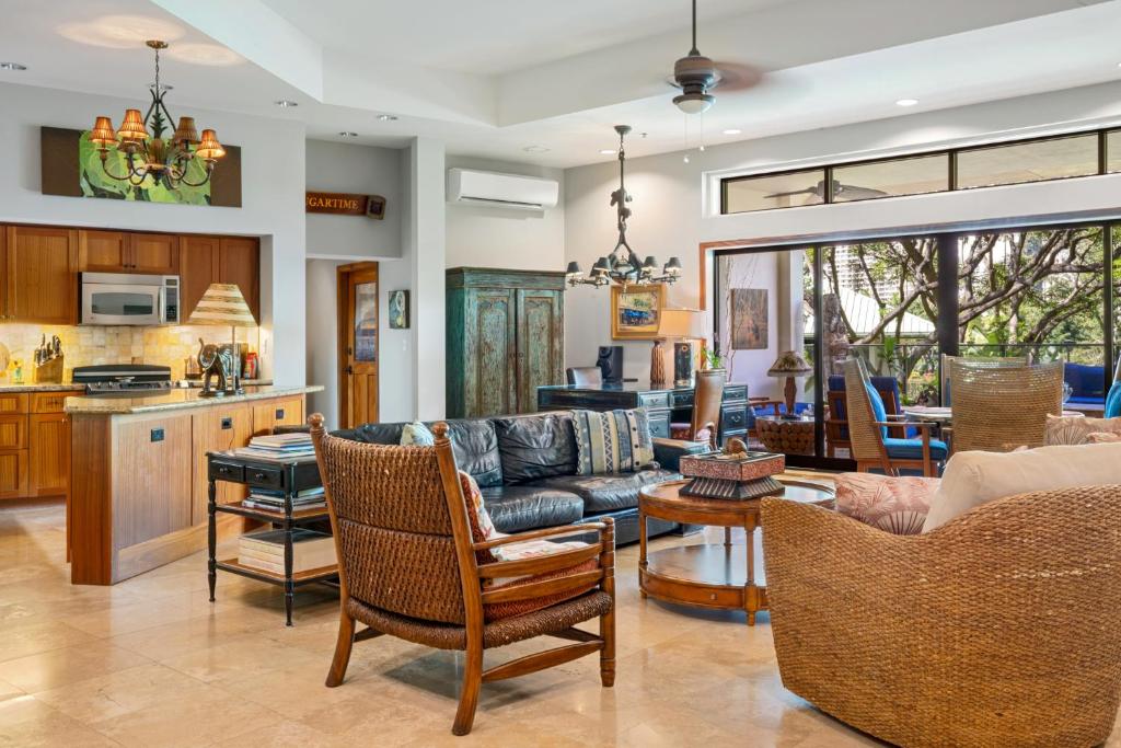 Luana Waikiki Hotel & Suites - Luxury Park View Condo 2 Bedroom & 2.5 Baths