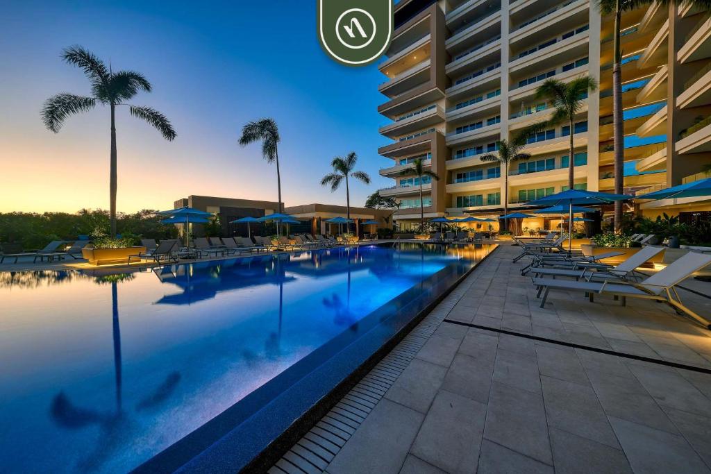 Apartment for Sale in Biarritz - Ocean View, Terrace, Pool - Luxury Apartment Renovation Near Golf Course