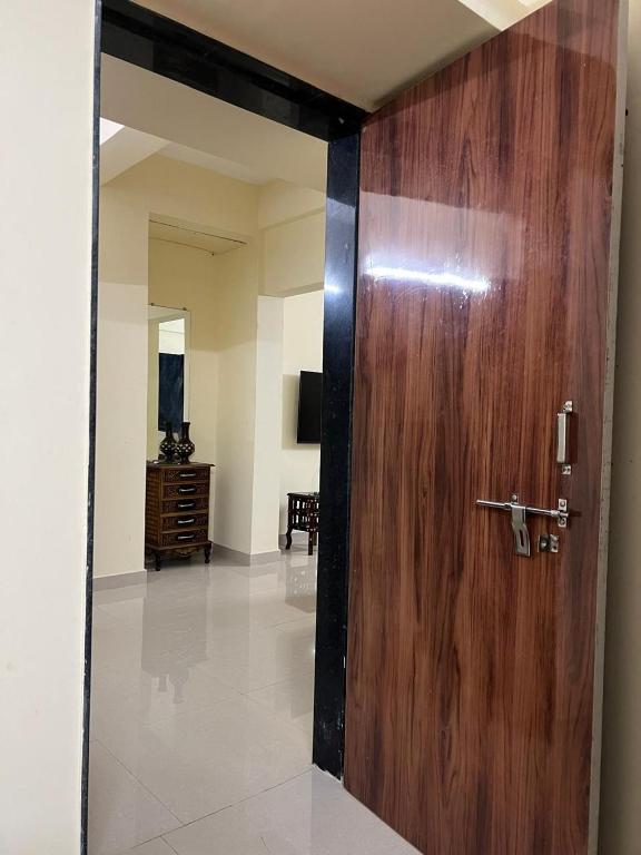 TV a/nebo společenská místnost v ubytování 1BHK Cozy Stay