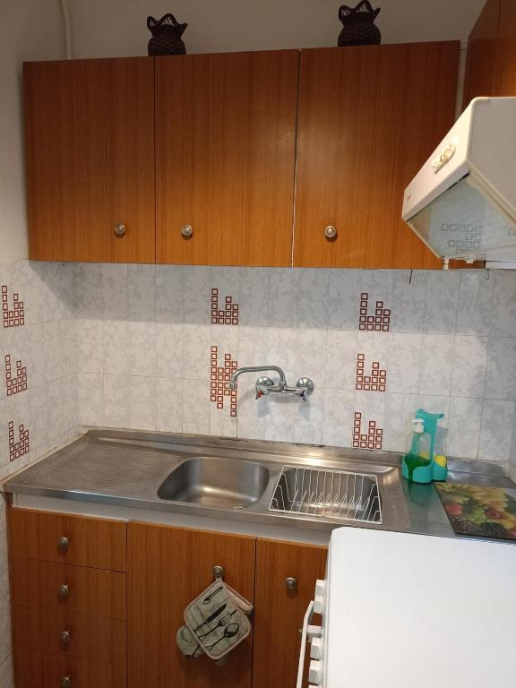 ELENI's House-Near the Old Railway Station - 9