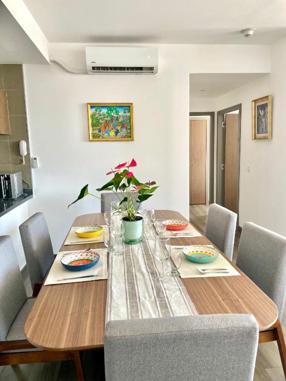 Φωτογραφία από το άλμπουμ του Skyline Suite in Polanco Best Location Fast Wifi στην Πόλη του Μεξικού