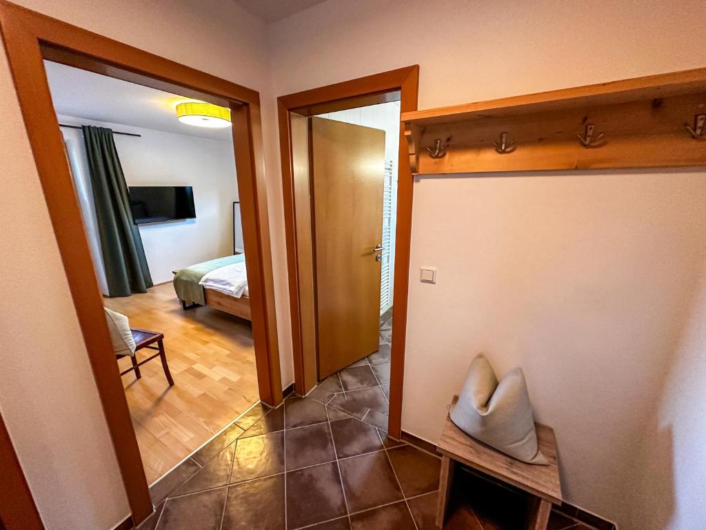 TV a/nebo společenská místnost v ubytování Apart Hartl