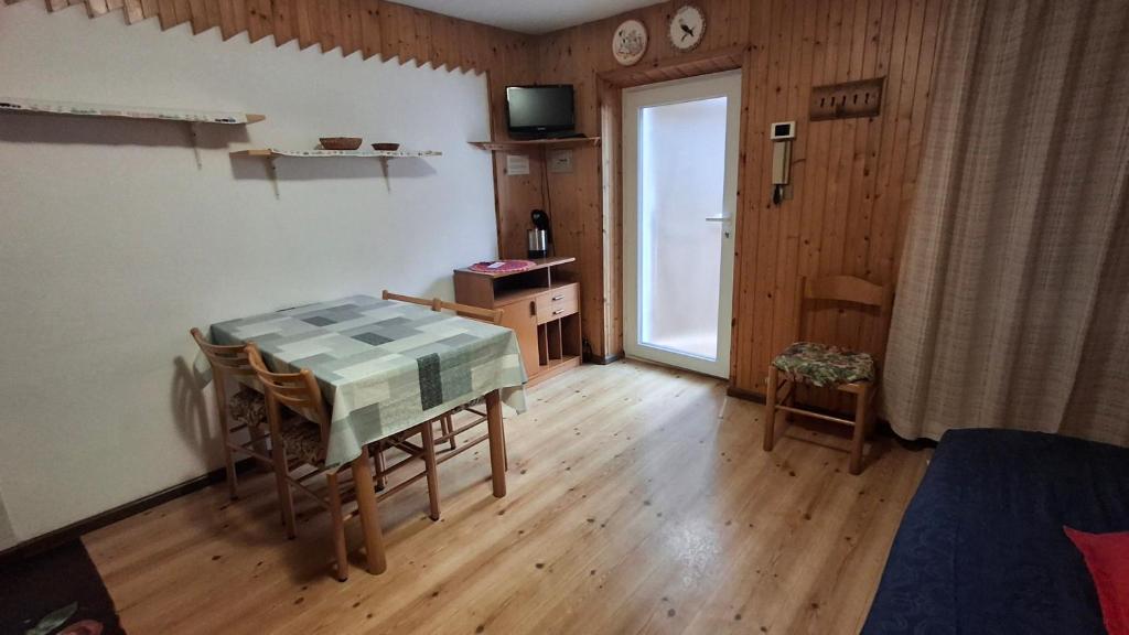 TV a/nebo společenská místnost v ubytování Residence Marmolada