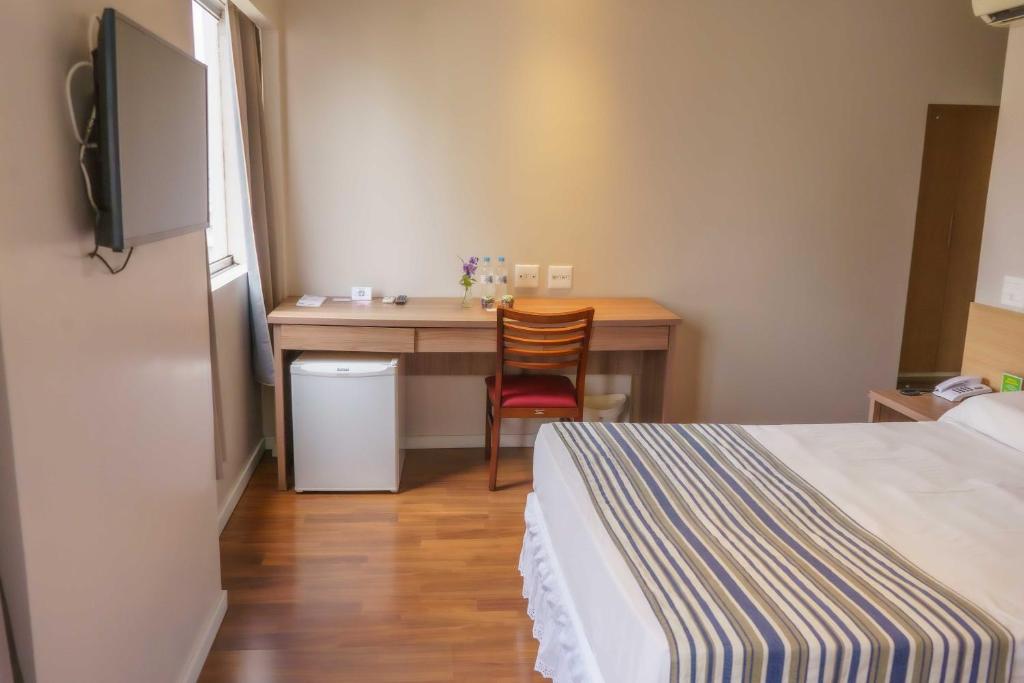 Hotel Nacional Inn Porto Alegre - Próximo ao Complexo Hospitalar Santa Casa e UFRGS - Quarto Duplo Padrão