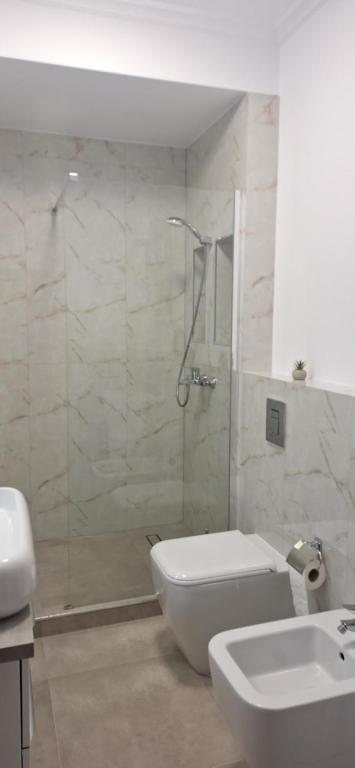 Ένα μπάνιο στο ConceptTwins88