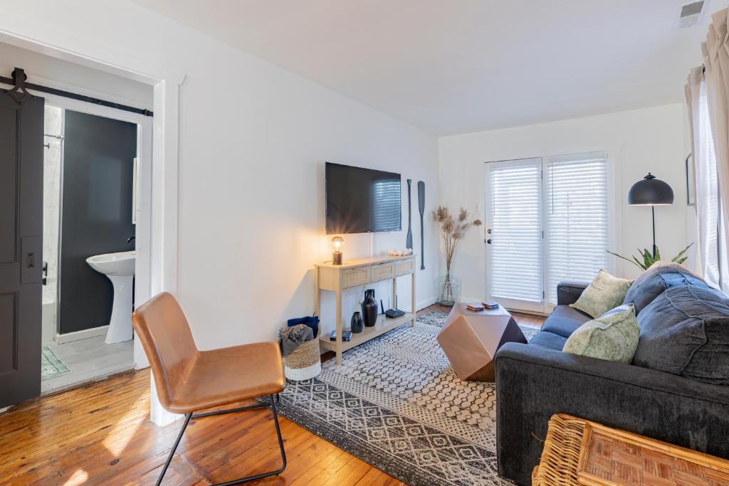Cozy Beach Cottage Near The Bay - Maison De Deux Chambres