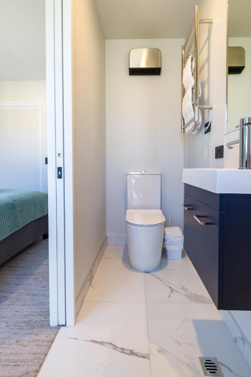 2 bed 2 bath with Carpark near Canterbury University - Resim 30