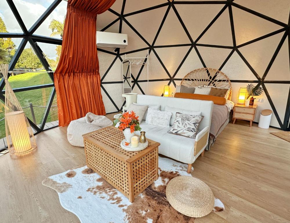 Stellar Glamping Auckland - Resim 11