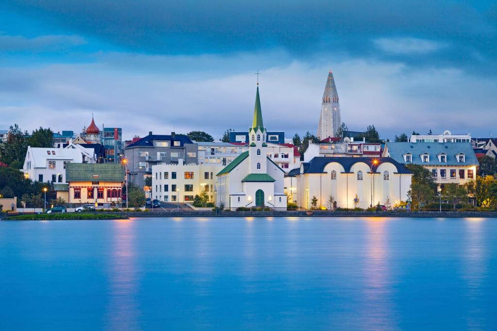 Nespecifikovaný výhled na destinaci Reykjavík nebo výhled na město při pohledu z apartmánu