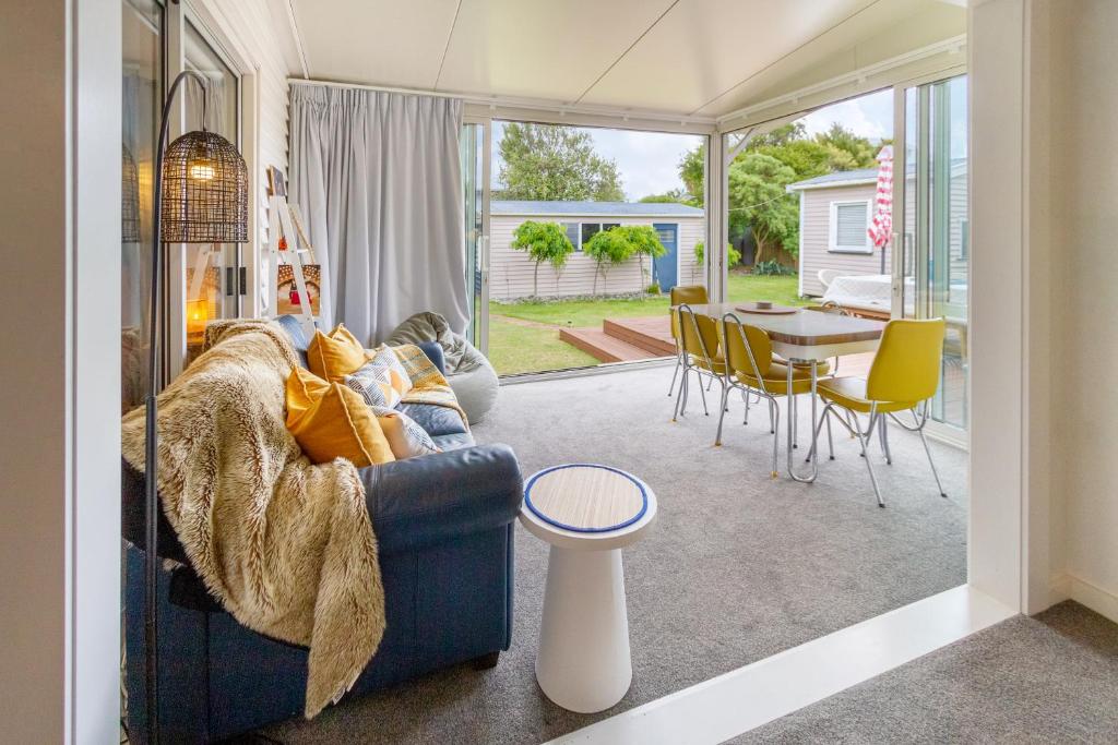 Coastal Comfort Spacious 3BR Getaway in Redcliffs