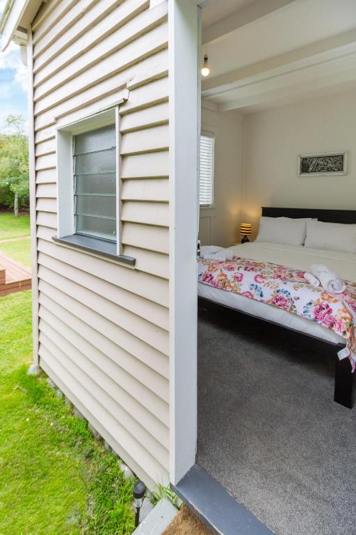 Coastal Comfort Spacious 3BR Getaway in Redcliffs - Resim 13