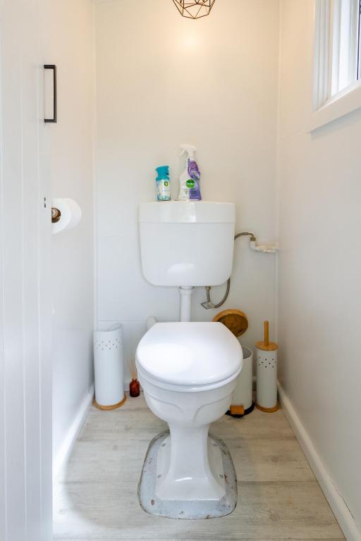 Coastal Comfort Spacious 3BR Getaway in Redcliffs - Resim 8