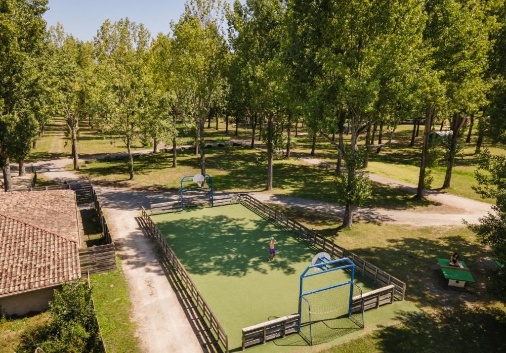 Zahrada ubytování Huttopia Lac d'Aureilhan - Mimizan
