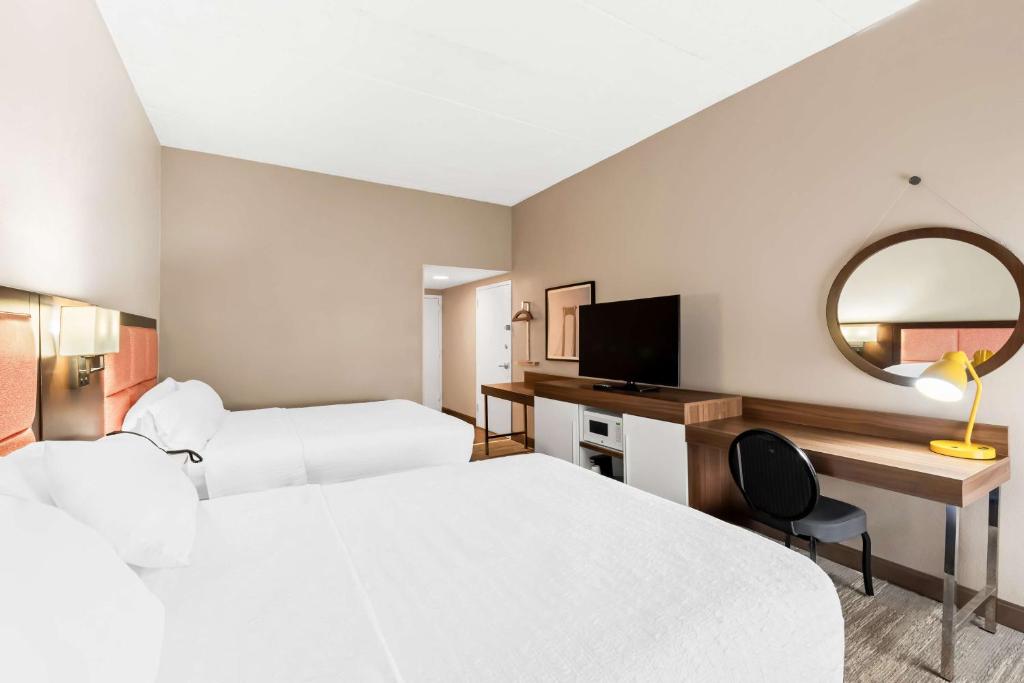 Hampton Inn Pennsville - Queen Room With Two Queen Beds - Non-Smoking