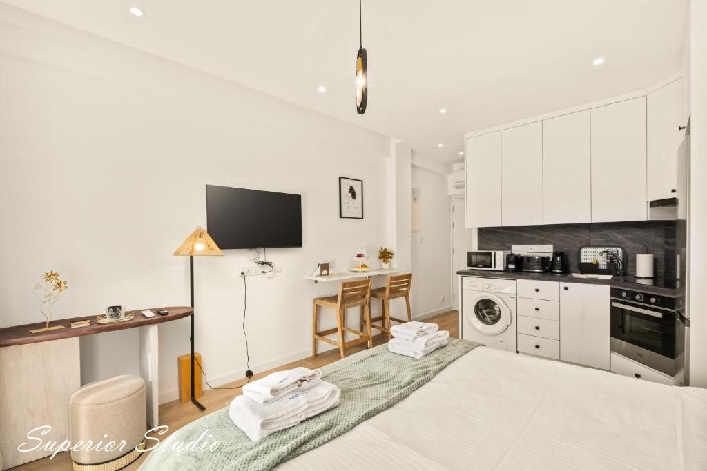 Kuchyň nebo kuchyňský kout v ubytování Lazuli Hermes Apartments