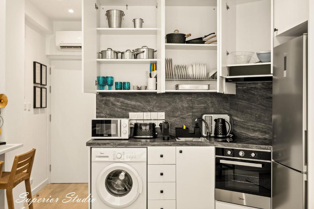 Kuchyň nebo kuchyňský kout v ubytování Lazuli Hermes Apartments