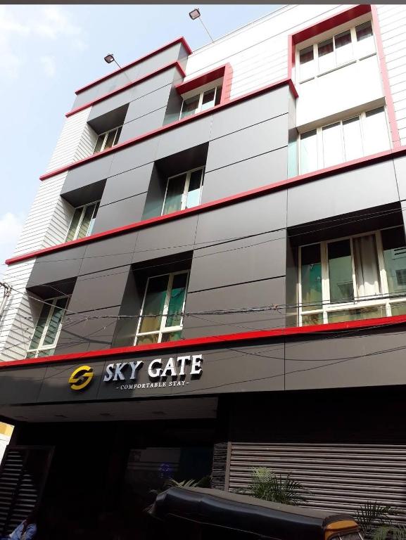 Fotografie z fotogalerie ubytování SKY GATE HOTEL Near Apollo MAIN, Women's & Children's US Consulate Sankara Netralaya Goethe Institute PrestigePalladium Shastri Bhavan Senmozhi Poonga Raj Ratnam Stadium TAJ Coromandal India Oil Bhavan Dr Mohan's Diabetics VAC Chennai v destinaci Čennaí