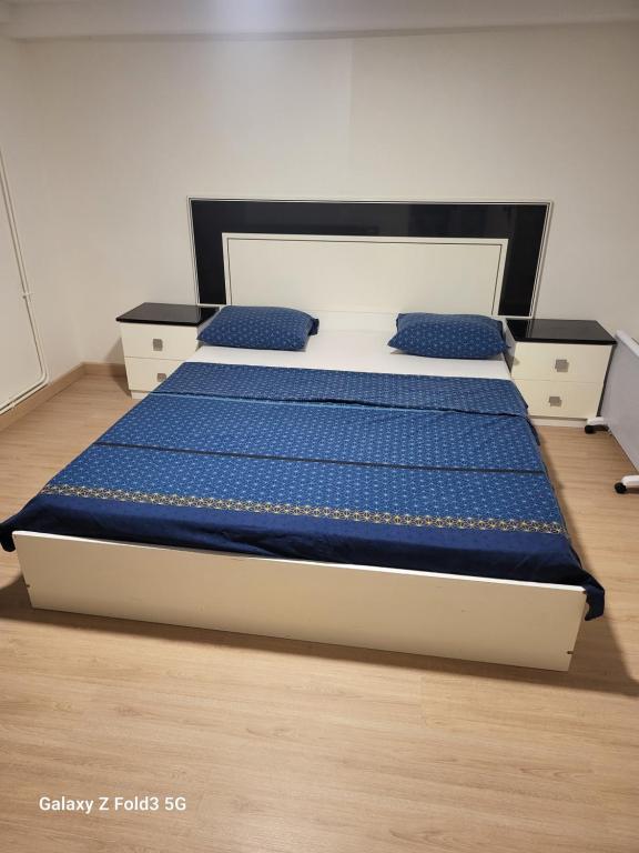 Postel nebo postele na pokoji v ubytování Chambre privée chez l'habitant