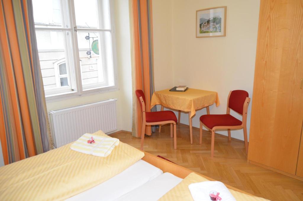 Gästehaus im Priesterseminar Salzburg - 4