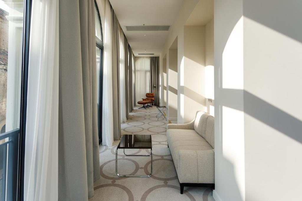 Ambassadori Tbilisi Hotel - Suite (edificio Histórico)