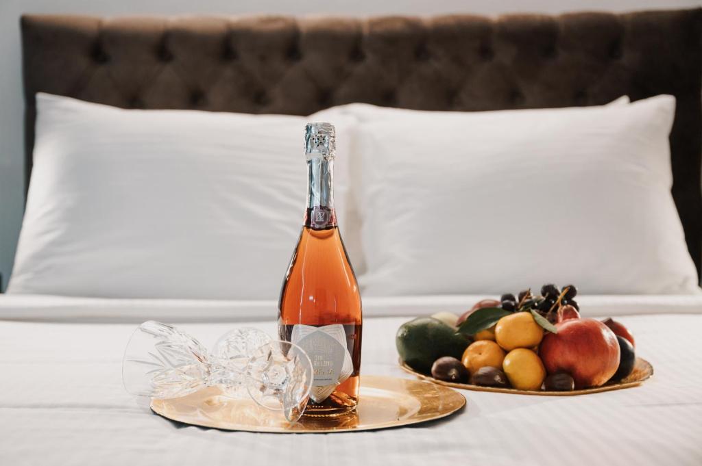 Nápoje v ubytování Cens Silver Luxury Suites