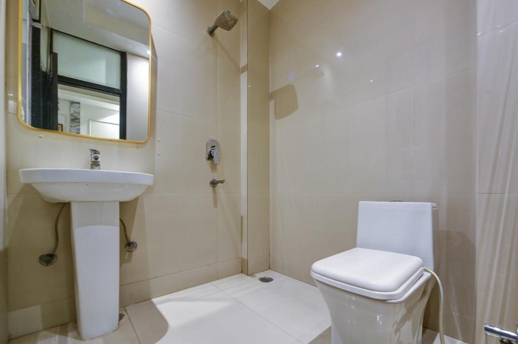 Bany a Hotel Baba Deluxe near New Delhi Railway Station and City Center -By RCG Hotels
