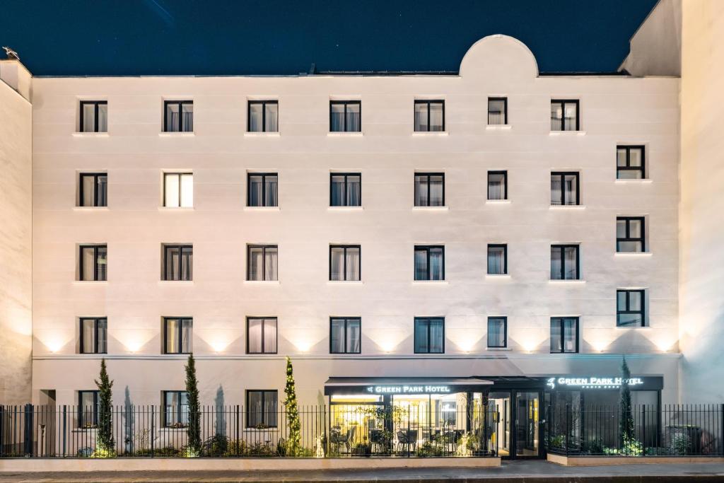 GREEN PARK HOTEL PARIS - Resim 6