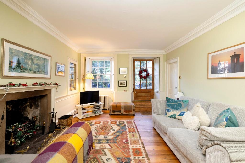 JOIVY Calton Hill Idyllic cottage feel next 2 Princes St