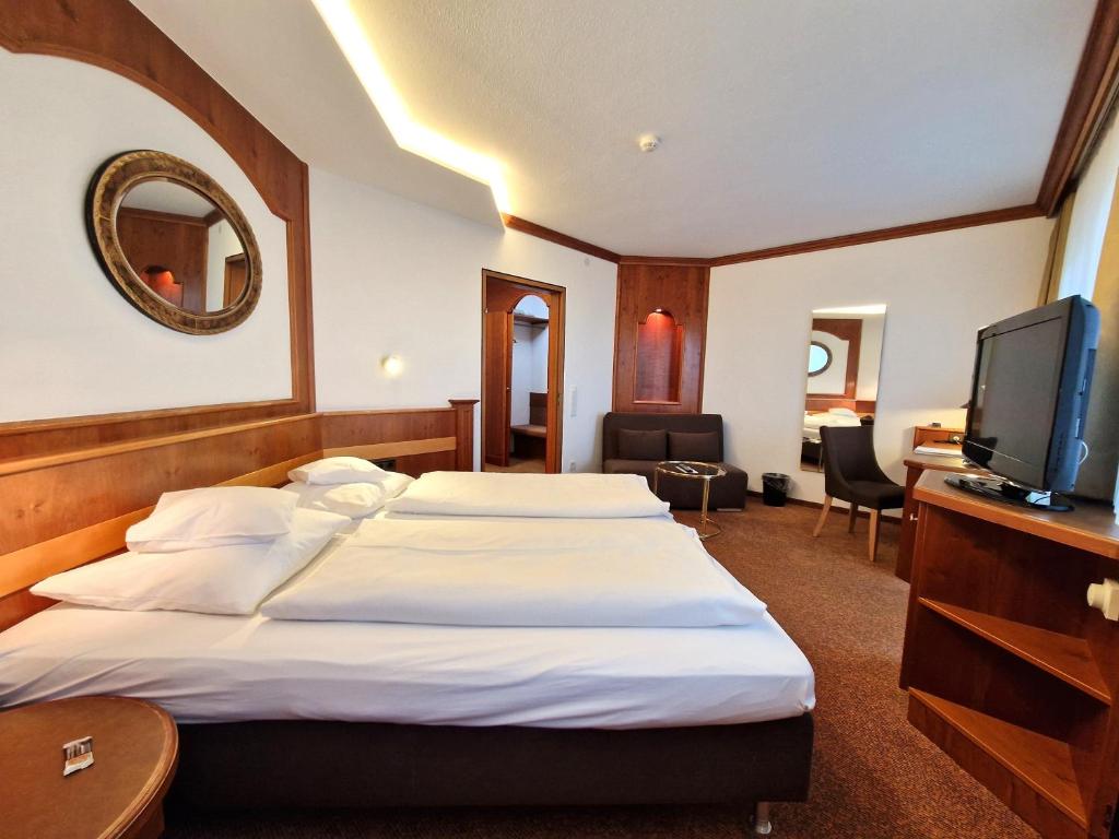 Badhotel Restaurant Stauferland - Habitación Superior Con Balcón