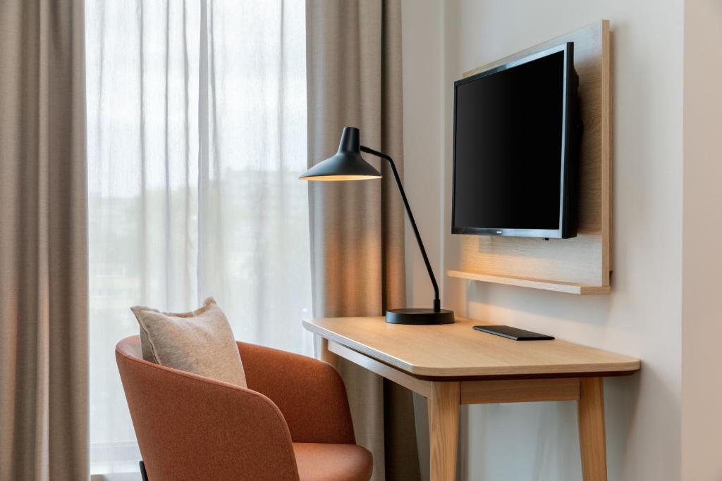 TV a/nebo společenská místnost v ubytování Element by Westin Wroclaw