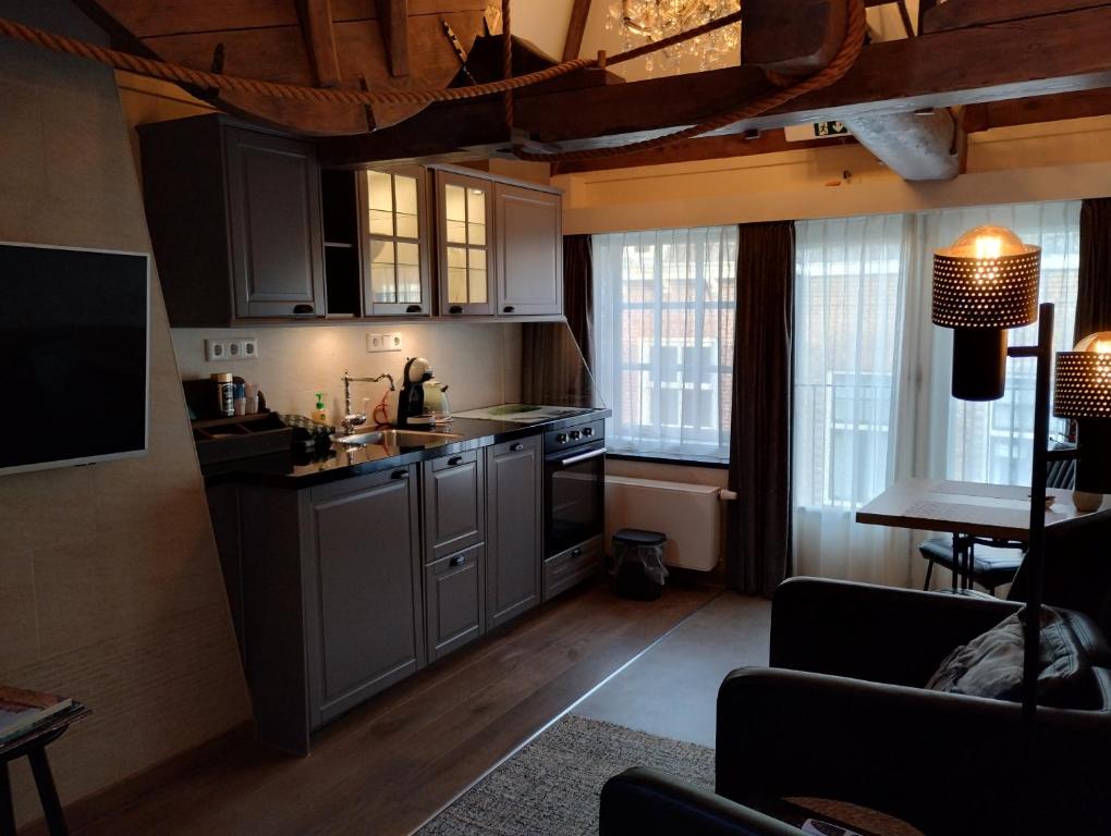 VRYE HEERLYKHEYD ( adults only ) studio 3 - One-Bedroom Apartment