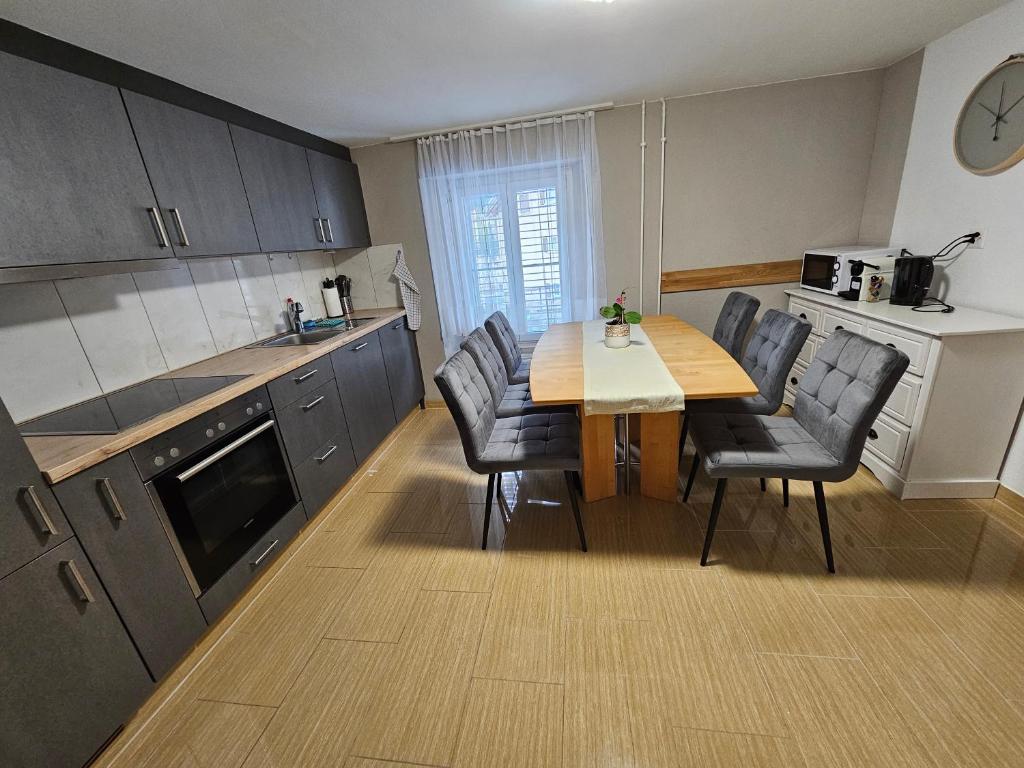 Kuchyň nebo kuchyňský kout v ubytování Sleep here