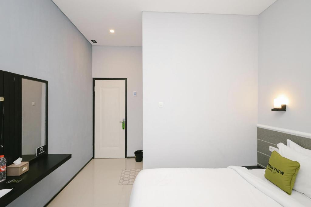 B Syariah Guest House - Superior Double Or Twin Room