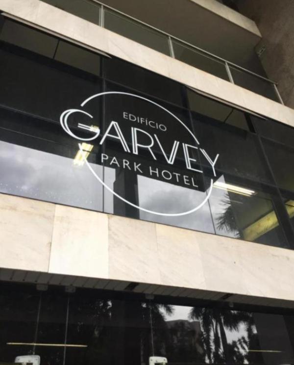 Um certificado, prêmio, placa ou outro documento exibido em Flat Garvey Apart-hotel