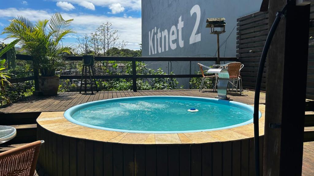 Bazén v ubytování Kitnet 2 - Caminhos da Joaquina nebo v jeho okolí