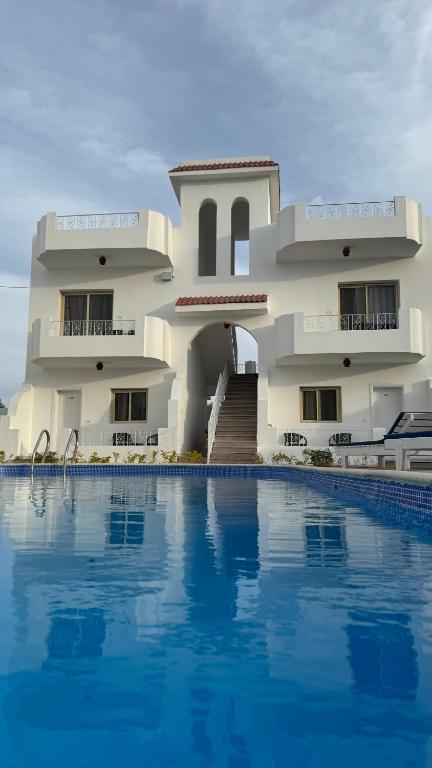 Bazén v ubytování Desert Hotel Dahab nebo v jeho okolí