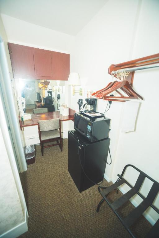 The Chalet Motel photo