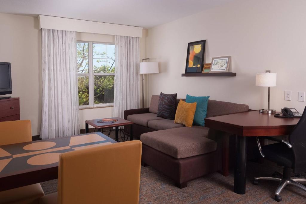 Residence Inn Fort Myers Sanibel - King Suite Met 2 Slaapkamers En Slaapbank