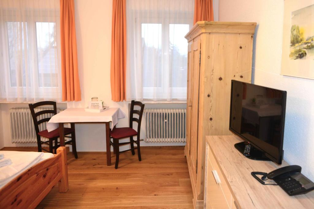 TV a/nebo společenská místnost v ubytování Hotel Andreas Hofer