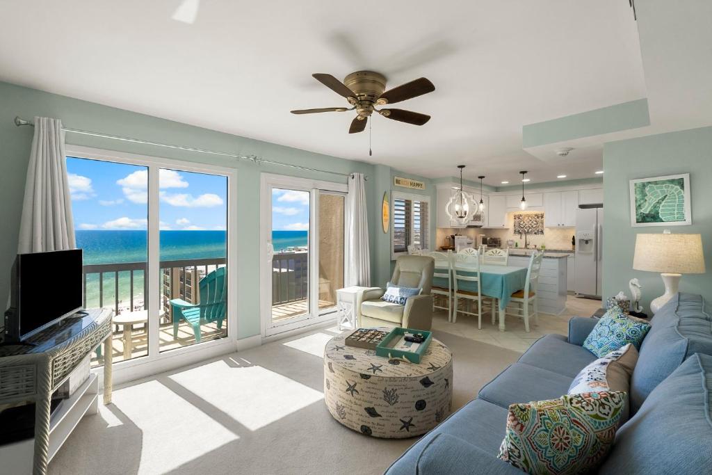 Image showcasing Fabulous 3-Bed 3-Bath Condo with Private Covered Parking Space!, Panama ...