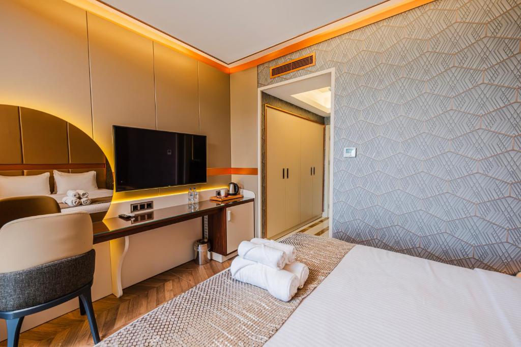 MQ Hotel Suites & SPA - 14