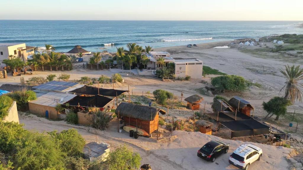 Imagen de la galería de The Baja Station - The Palapa Beach Hut, en La Fortuna