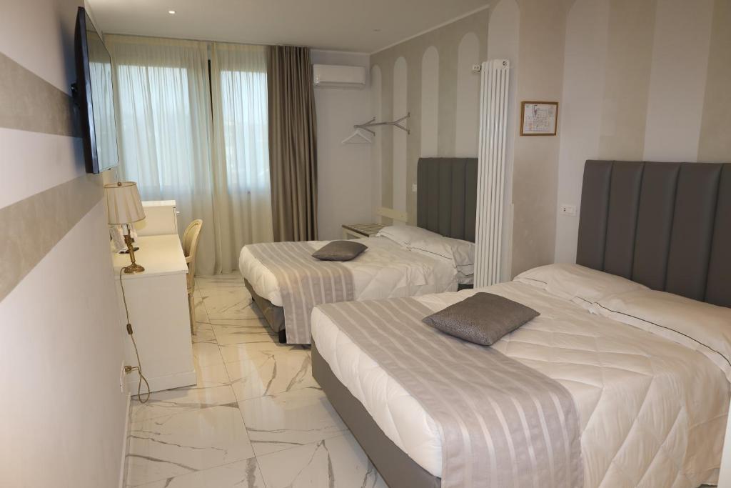 Hotel Ristorante Continental - Habitación Familiar