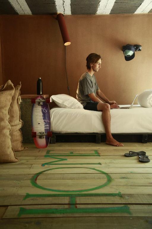 Noah Surf House Portugal - 10