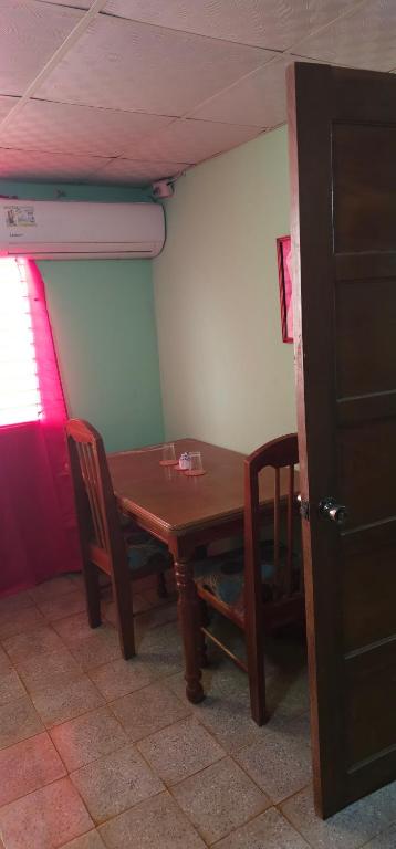 Φωτογραφία από το άλμπουμ του Cuartos independientes con baño privado - Casa La Dolce Vita Las Tablas σε Las Tablas
