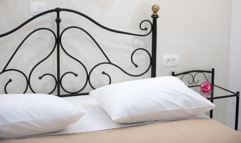 Village Anto Fira - 6