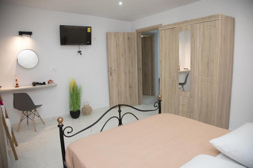 Village Anto Fira - 15